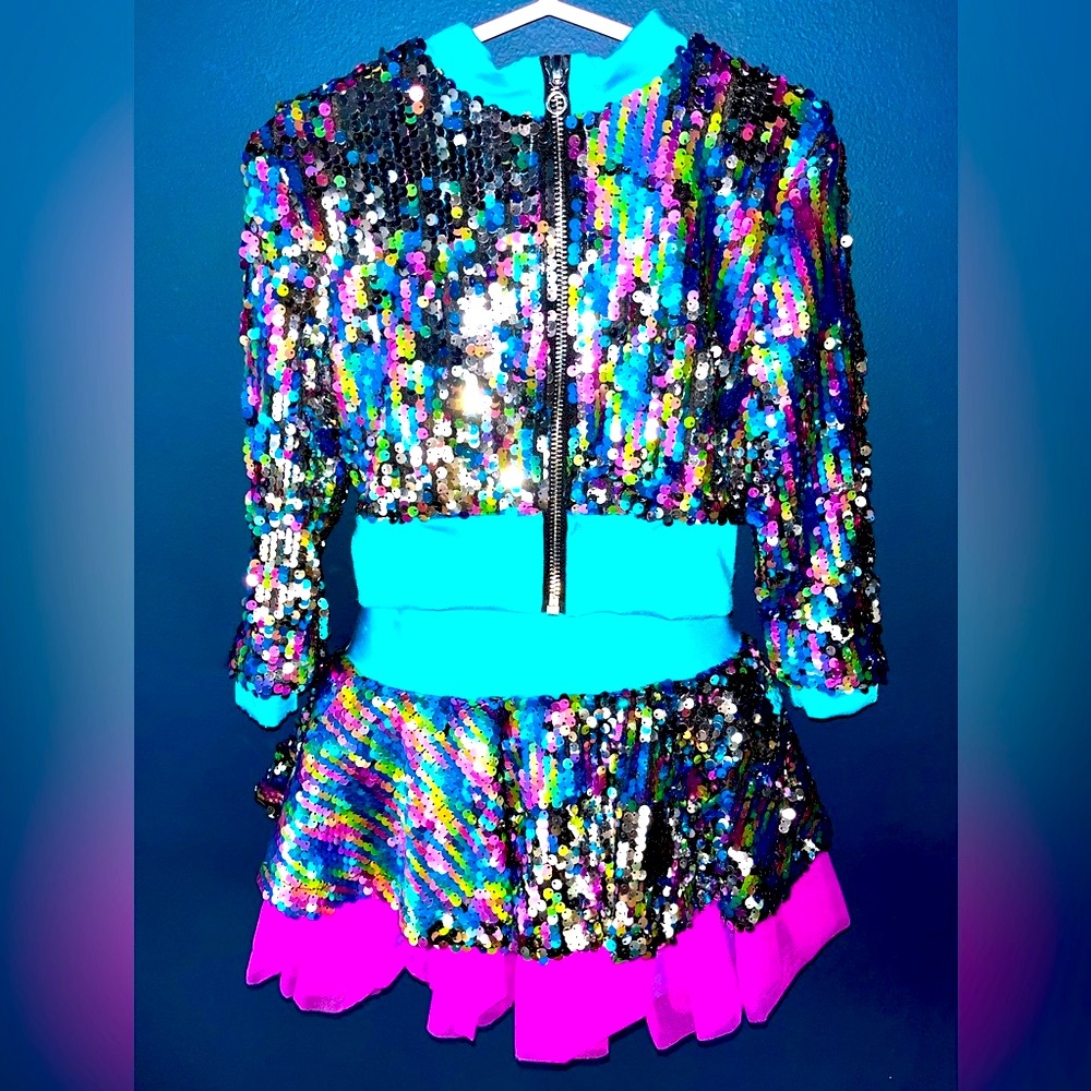 Girls Dress-Up/Dance Costume (Size 5/6)